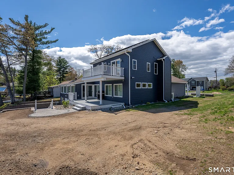 44 Lake Dr — Photo 16