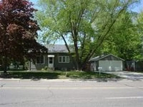 6300 Olympia St, Golden Valley, MN 55427