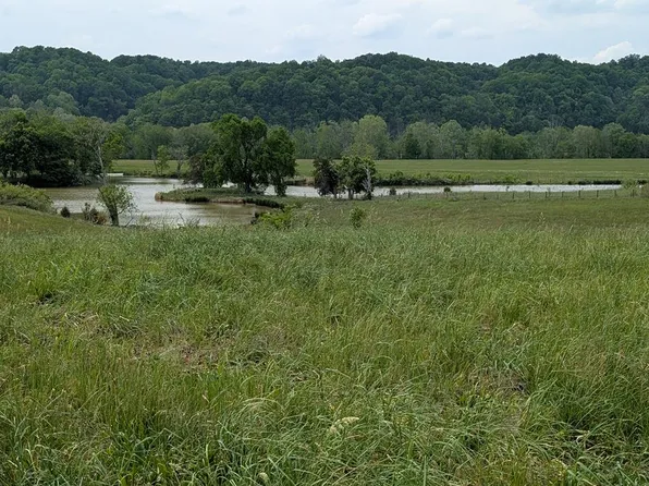6 Rivertown Rd, Burkesville, KY 42717