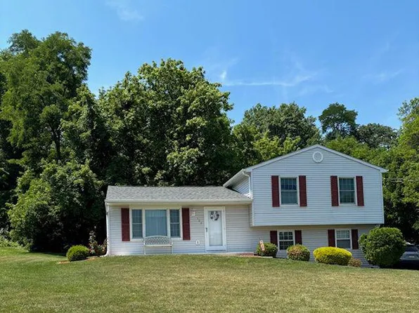 122 Pleasant View Ter, New Cumberland, PA 17070