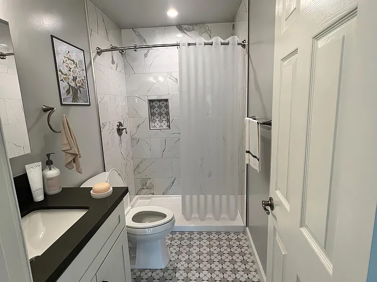 605 Corwin Ave #2 — Photo 7