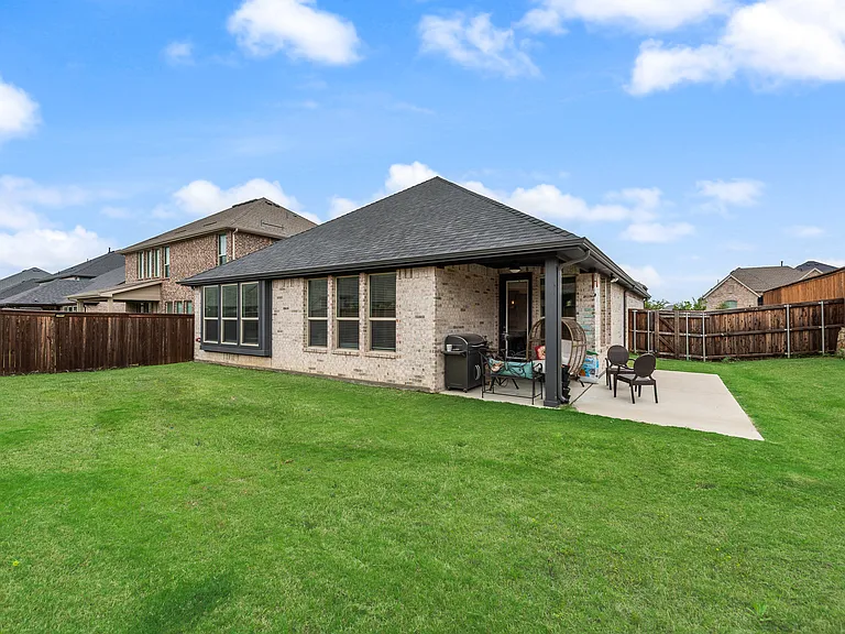 408 Remington Rd — Photo 21
