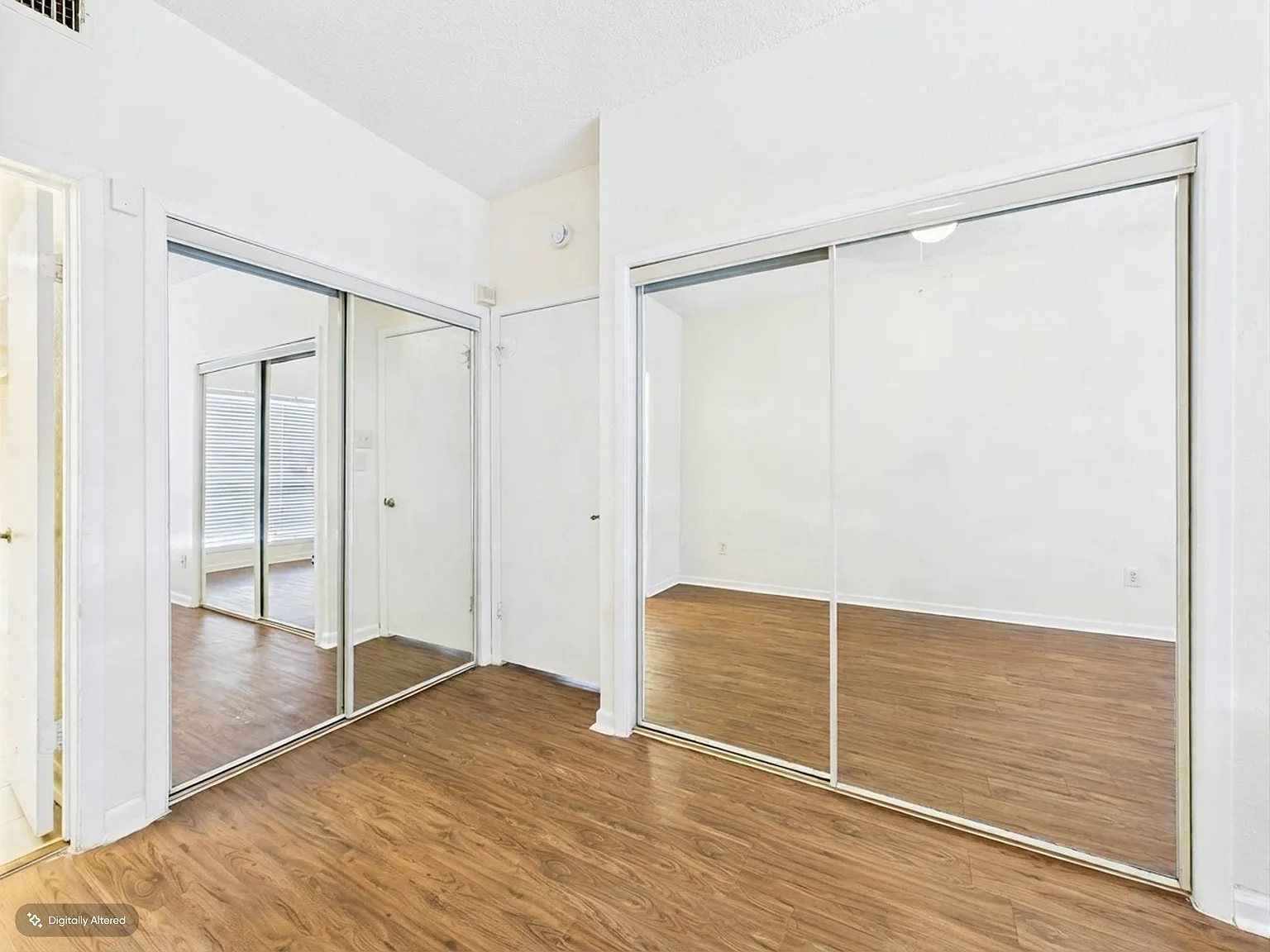 806 W 24th Apt 122 — Photo 4
