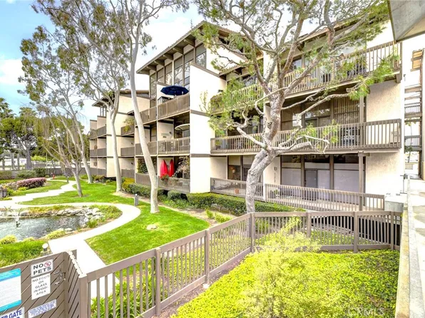 5302 Marina Pacifica Dr S, Long Beach, CA 90803