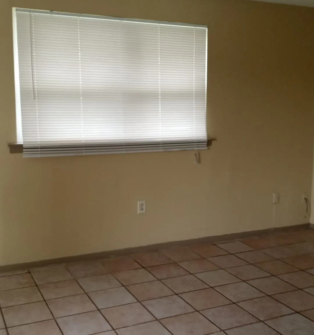2 bed, 1100 sqft, $1,200 — Photo 3