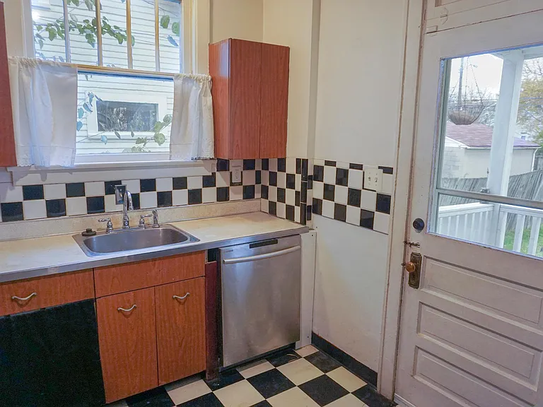 94 N Chase Ave — Photo 11
