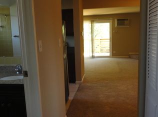 708 W 65th St APT 6, Westmont, IL 60559