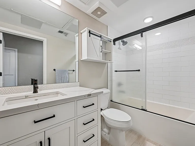 2729 W 28th Ave #505 — Photo 11