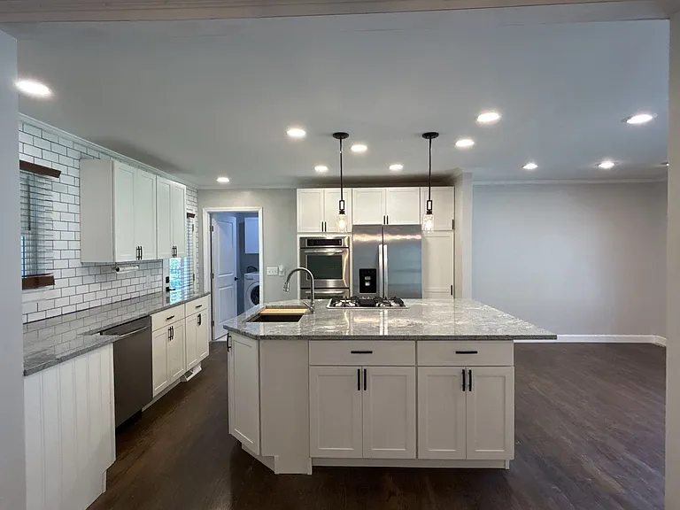 5933 Crestwood Dr — Photo 5