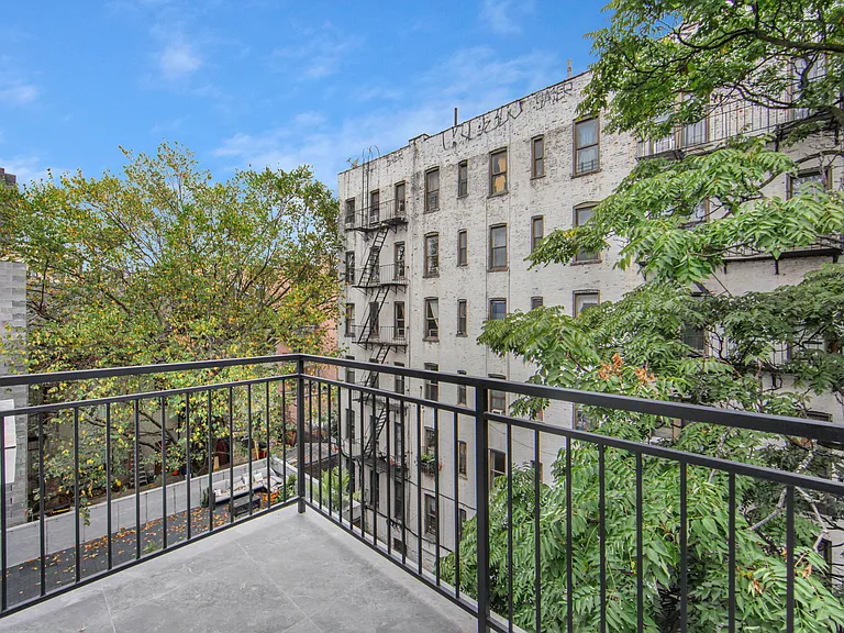 221 S 4th St #3B — Photo 5