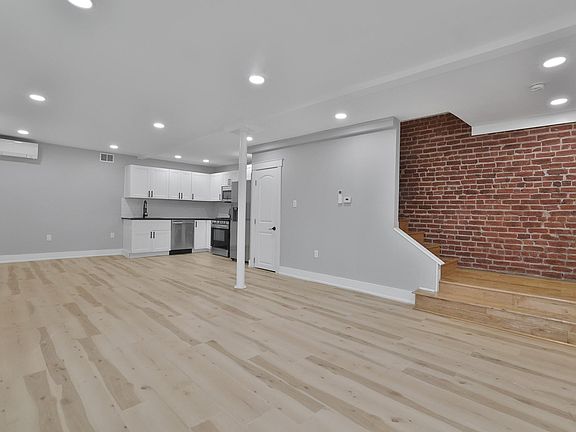 4th image of 314 N Midland Ave #101