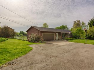 2752 Four Mile Rd NW, Grand Rapids, MI 49544