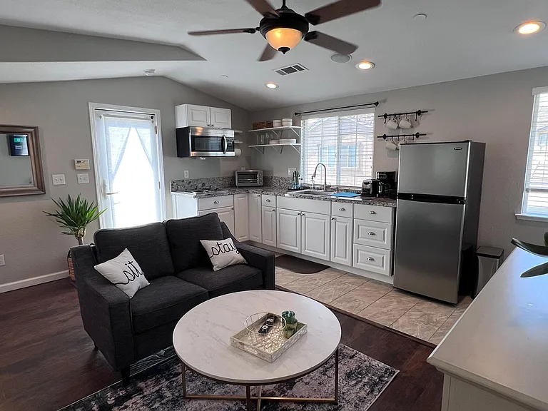 1115 Valley Glen Dr #2 — Photo 15