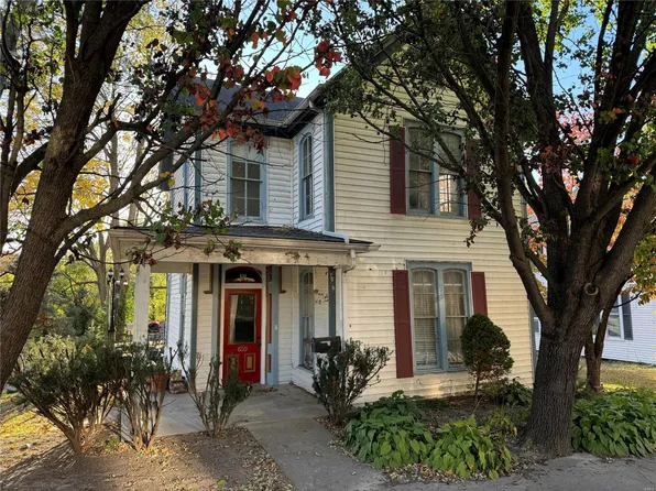 600 N 3rd St, Louisiana, MO 63353