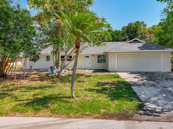 5450 Garfield Rd, Delray Beach, FL 33484
