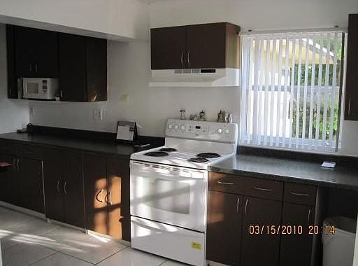 3rd image of 3559 Lake Highland Dr