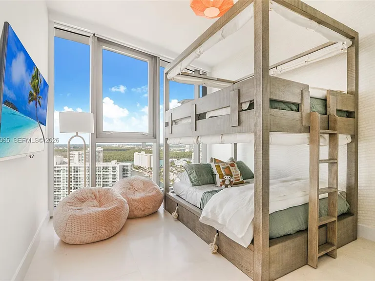 15701 Collins Ave #2302 — Photo 14