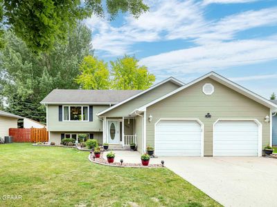 1925 27th Ave S, Grand Forks, ND, 58201