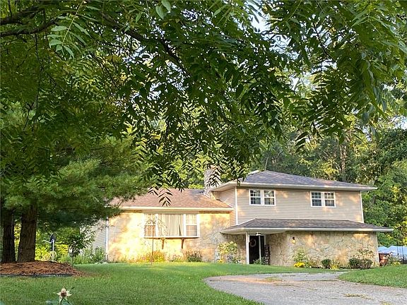 2nd image of 345 Woodside Dr