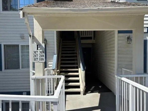 949 Aberdeen Ave NE APT E117, Renton, WA 98056