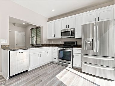 10590 Longoria Garden St, Las Vegas, NV 89141, photo 5