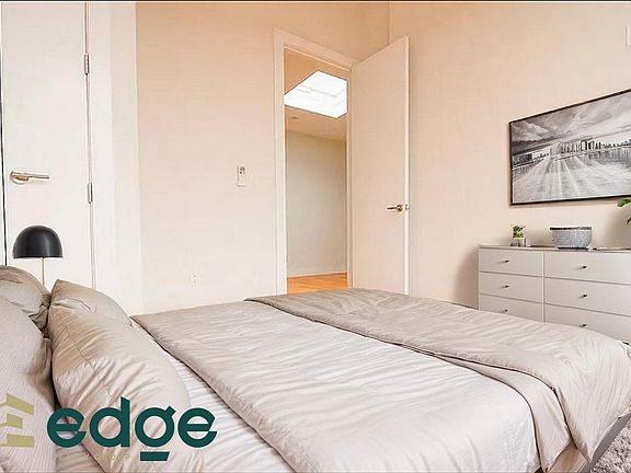 5th image of 694 Franklin Ave #4