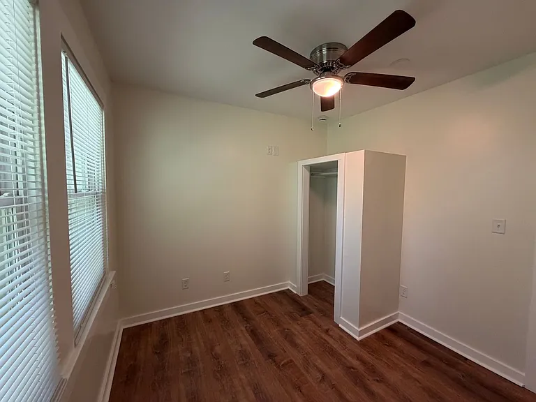 209 Dennis St — Photo 13
