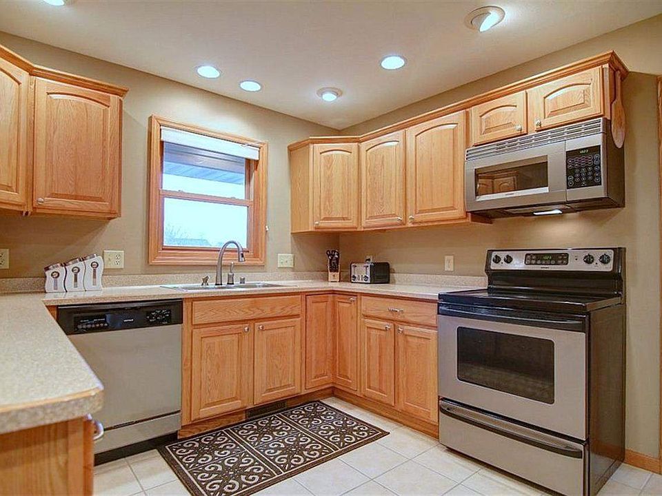 2332 Stonehaven Dr, Sun Prairie, WI 53590 Zillow