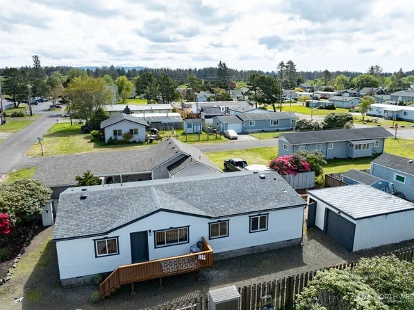 107 13th St NE, Long Beach, WA 98631