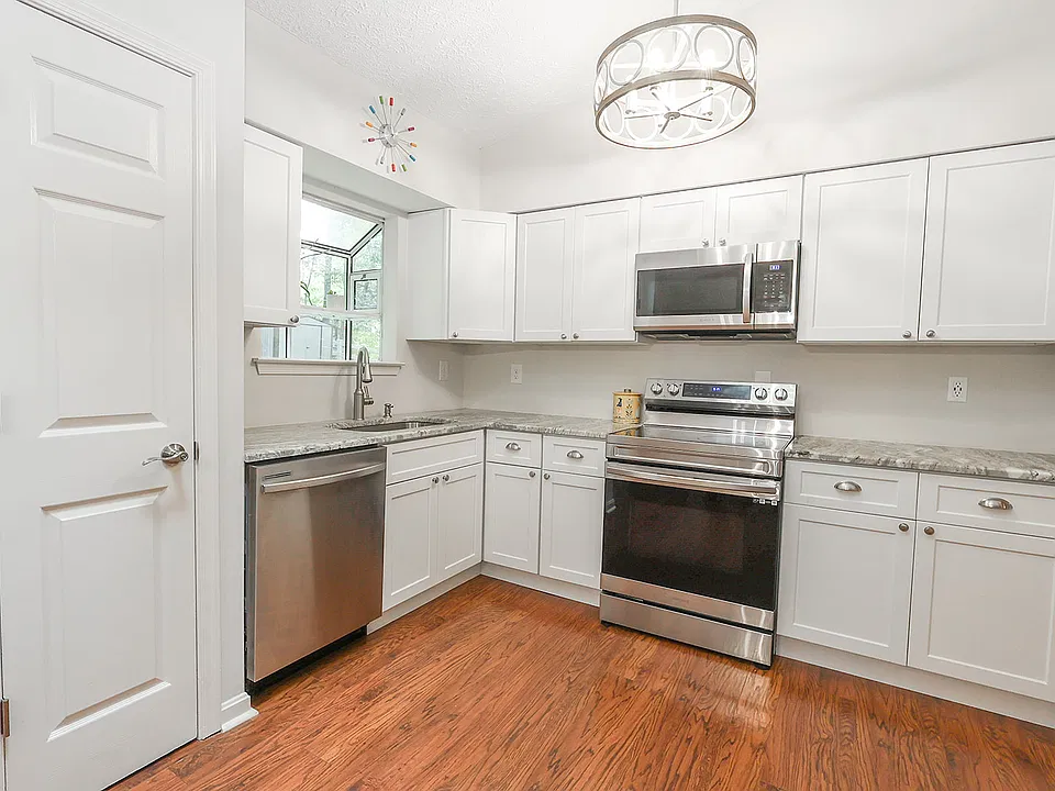 348 Little Bear Ln