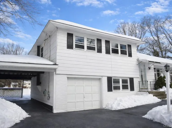 10 Lori Street, Poughkeepsie, NY 12603