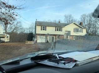 230 Short Beach Rd, East Haven, CT 06512