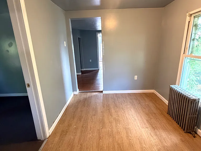 12 Brown Ave #B — Photo 9