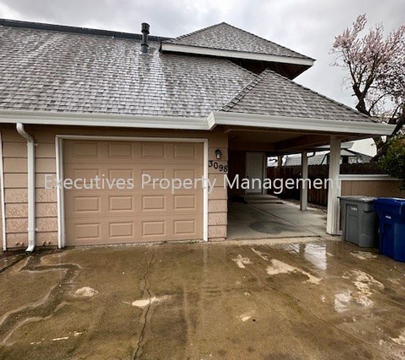 1st image of 3098 Aspen St