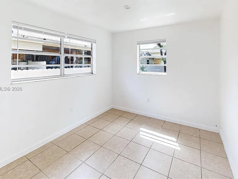 2760 NW 58th St — Photo 23
