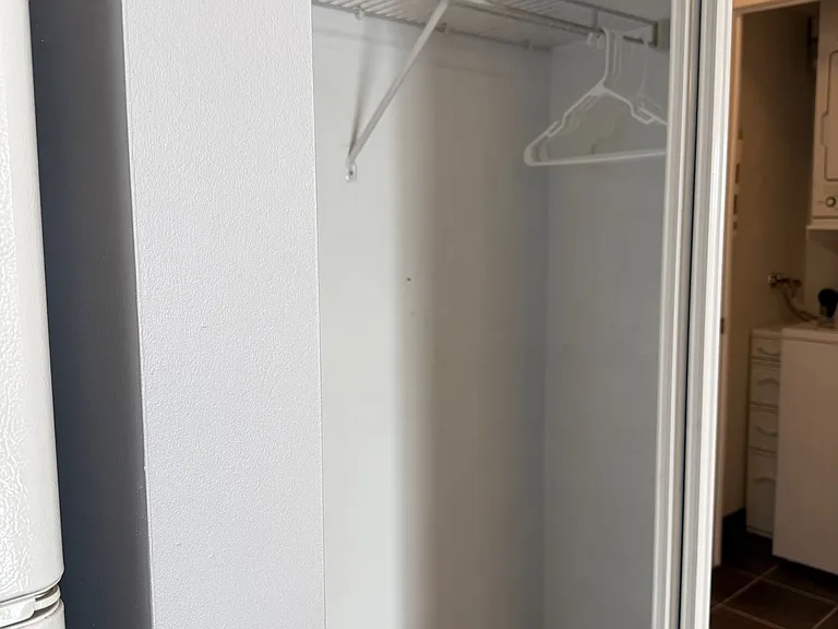 39 Oneida Cres #906 — Photo 17