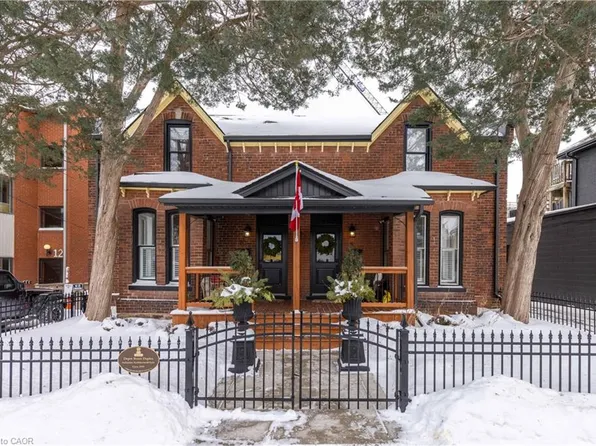 10 Ontario St #8, Grimsby, ON L3M 3G9