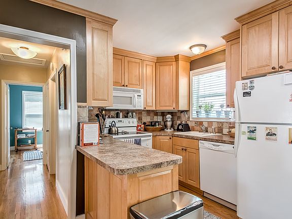 5th image of 2834 S Lakeview Dr