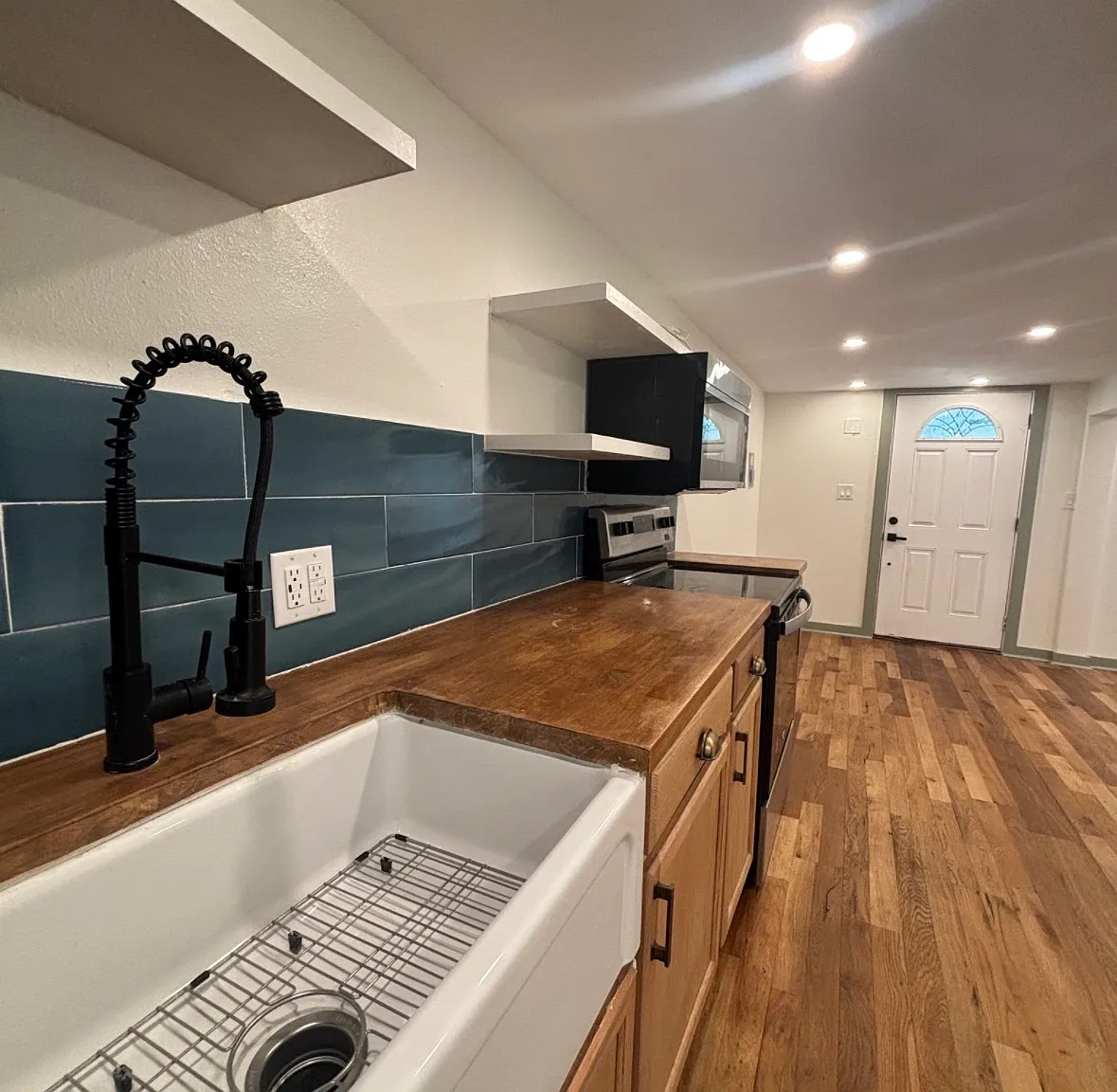 1 bed, 550 sqft, $895 — Photo 3