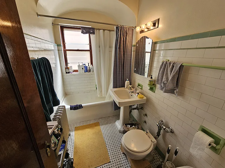 4923 N Rockwell St #1 — Photo 22