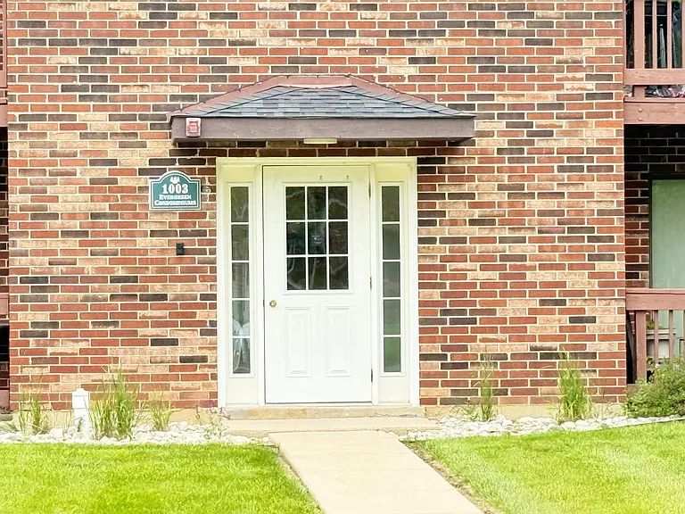 1003 Spruce St #3B — Photo 2