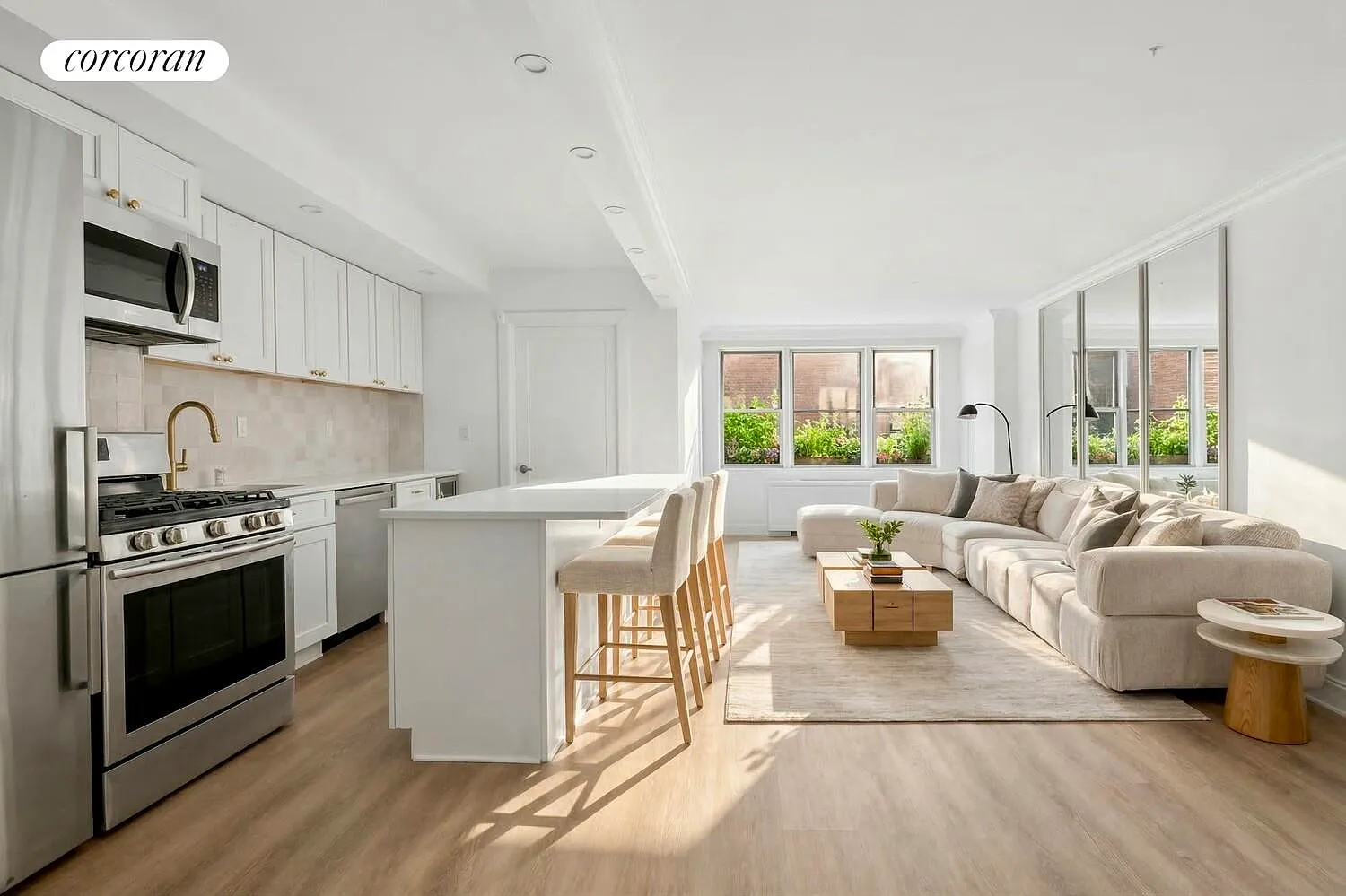 201 East 36th Street — Photo 2