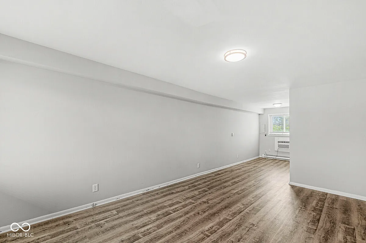 Building Photo - 10291 Medallion Dr #158