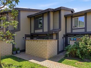 1095 Mesa Bluff Dr, Costa Mesa, CA