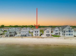 16 Beach Rd E, Old Saybrook, CT 06475