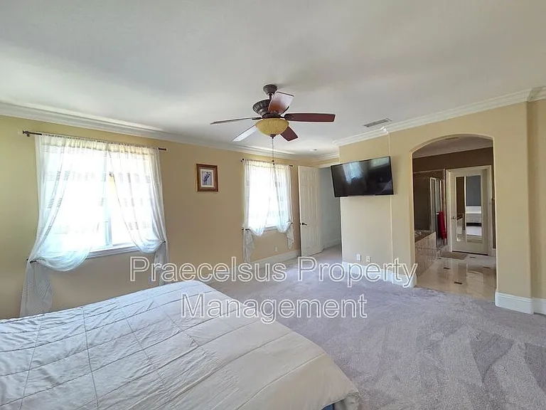 2819 Savannah Ct — Photo 18