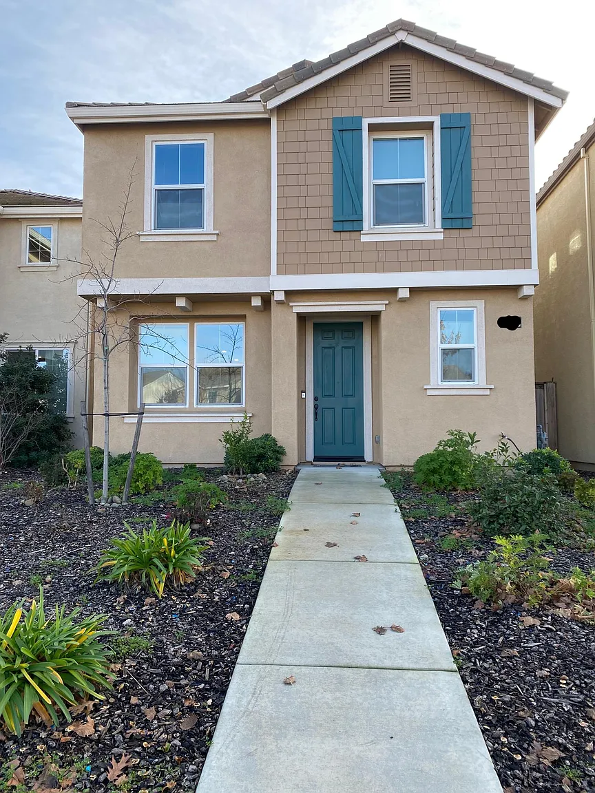 11074 International Dr photo 1