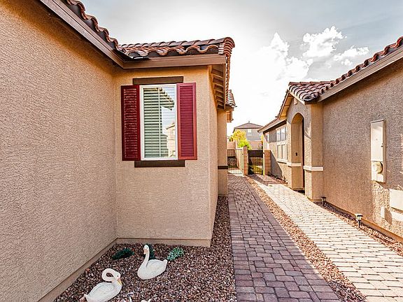 4th image of 9133 Ruby Cove Ct