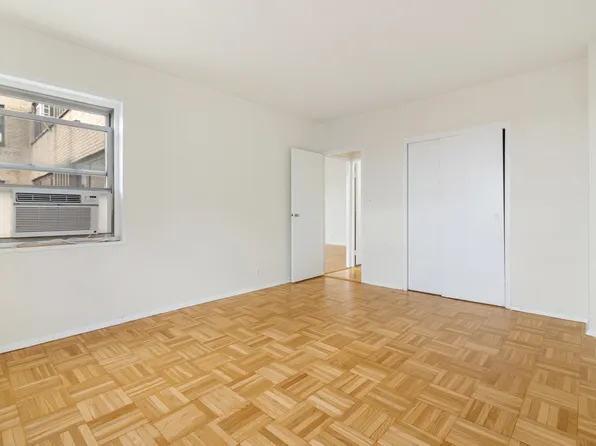 1 Fordham Hill Oval image 7 of 15