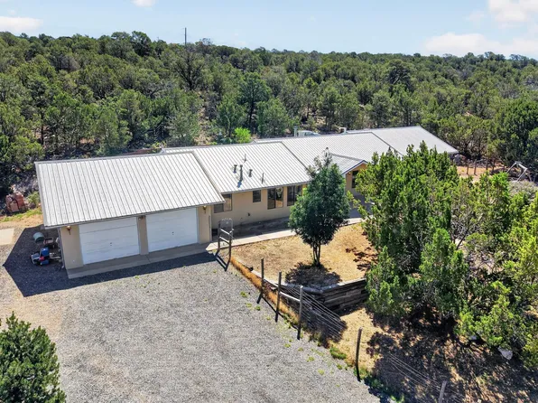 51 Crestview Rd, Edgewood, NM 87015